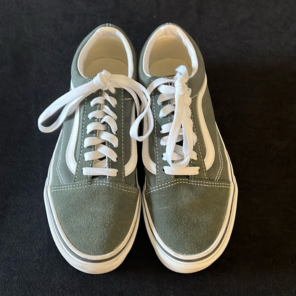 VANS sneakers - Women’s size 7.5